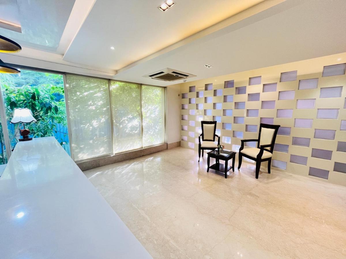 Hotel Aura Ip Grand Karkardooma Metro Station New Delhi Couple Friendly Nova Deli Exterior foto